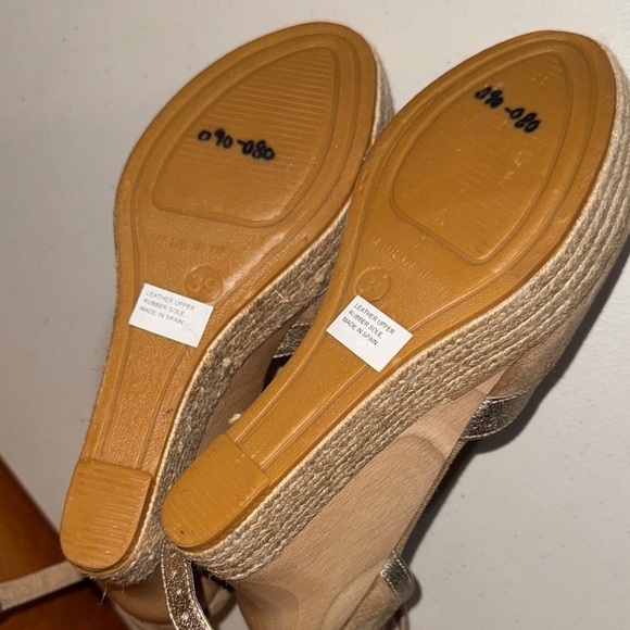 Kanna Metallic Gold and Tan Espadrille Wedges NEW size 9 - Picture 10 of 12